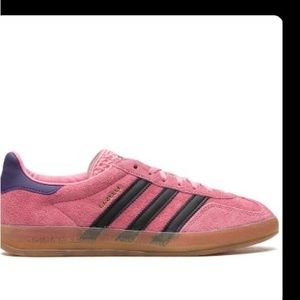 Selling brand new adidas Gazelle Indoor
Bliss Pink Purple (Woman’s) size 8